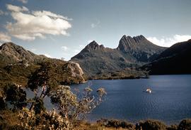 Dinghy on Dove Lake
